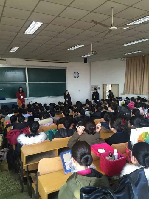 韩国大尺度巜偷欢2