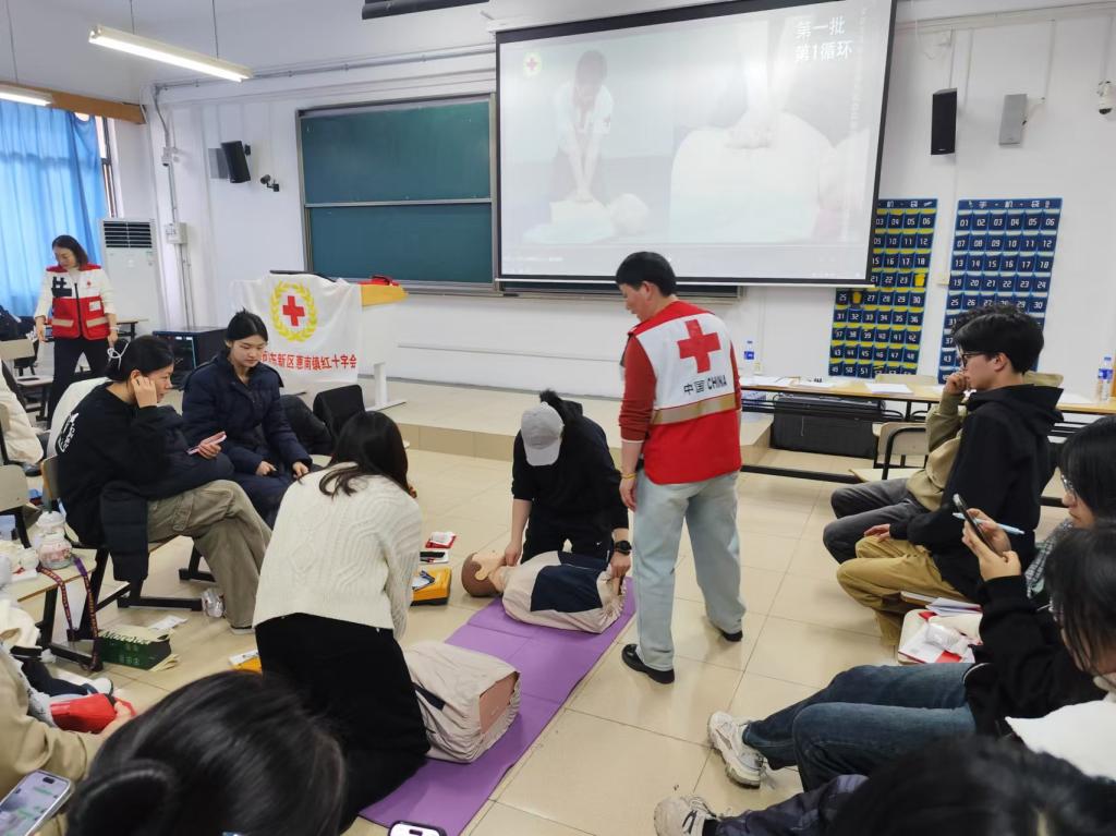 韩国大尺度巜偷欢2