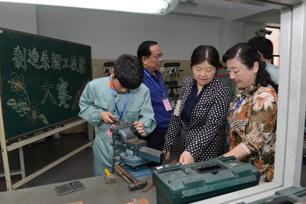 韩国大尺度巜偷欢2