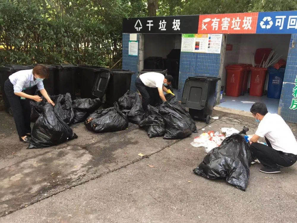 韩国大尺度巜偷欢2