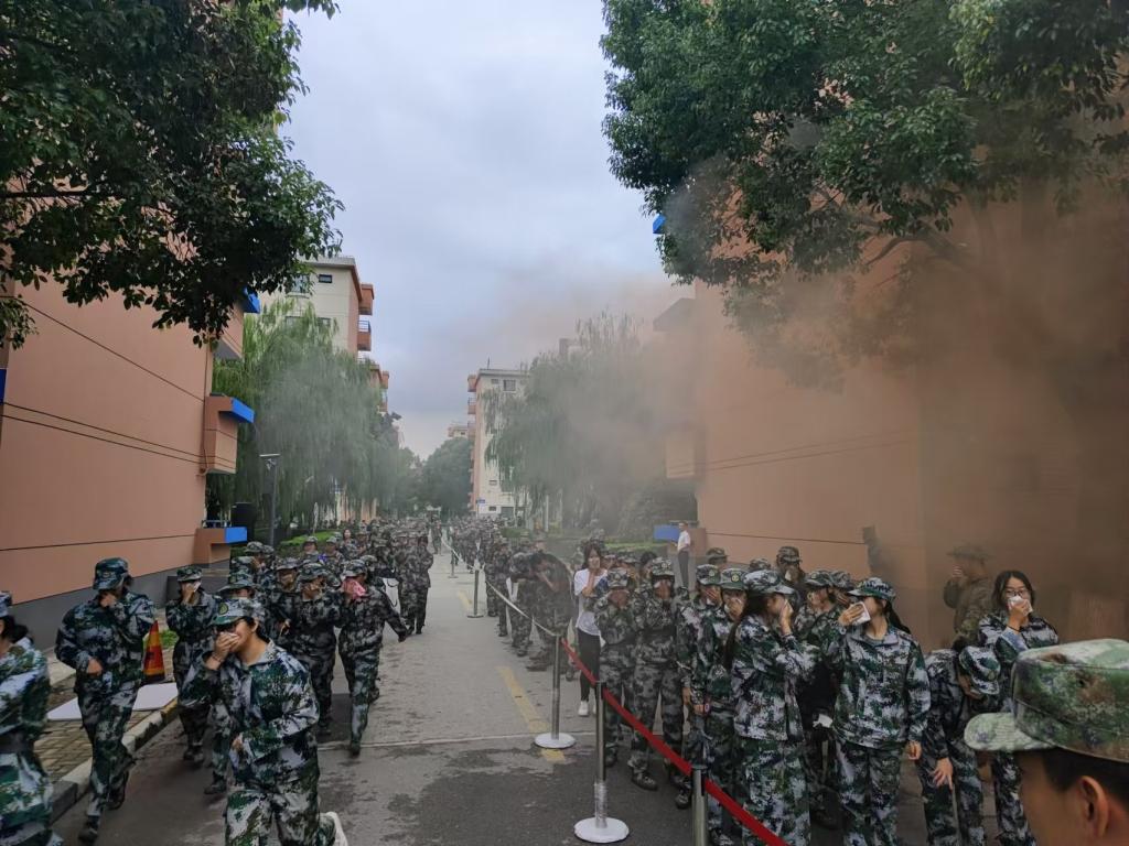 韩国大尺度巜偷欢2