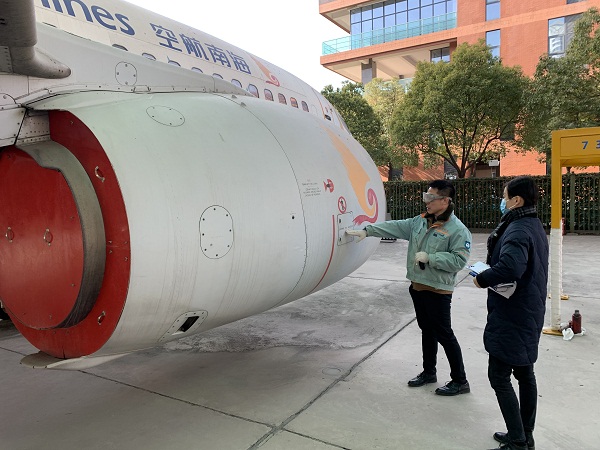 韩国大尺度巜偷欢2