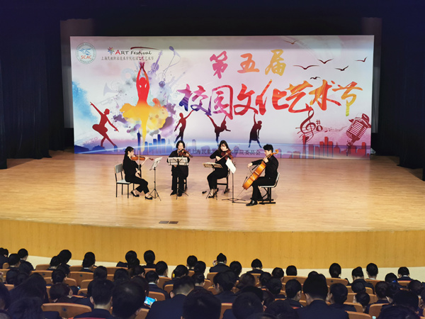 韩国大尺度巜偷欢2