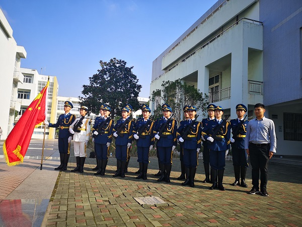 整装待发.jpg 整装待发.jpg