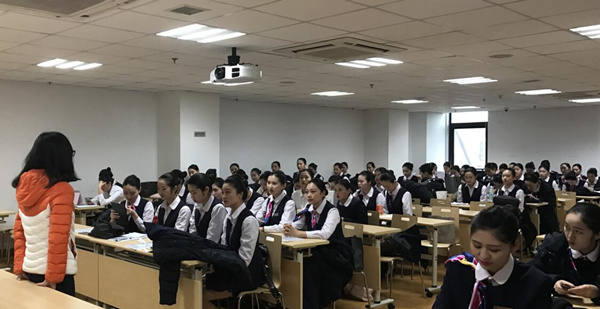 韩国大尺度巜偷欢2