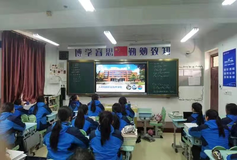 韩国大尺度巜偷欢2