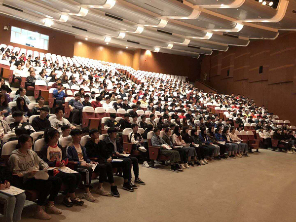 韩国大尺度巜偷欢2