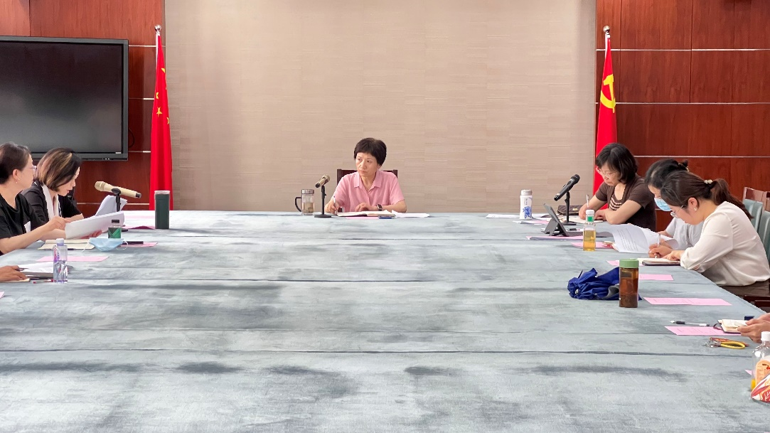 韩国大尺度巜偷欢2