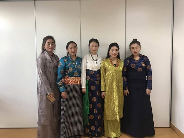 韩国大尺度巜偷欢2