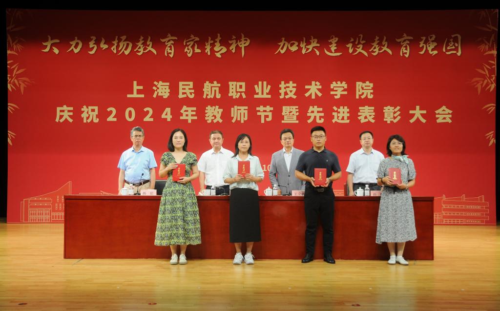 韩国大尺度巜偷欢2