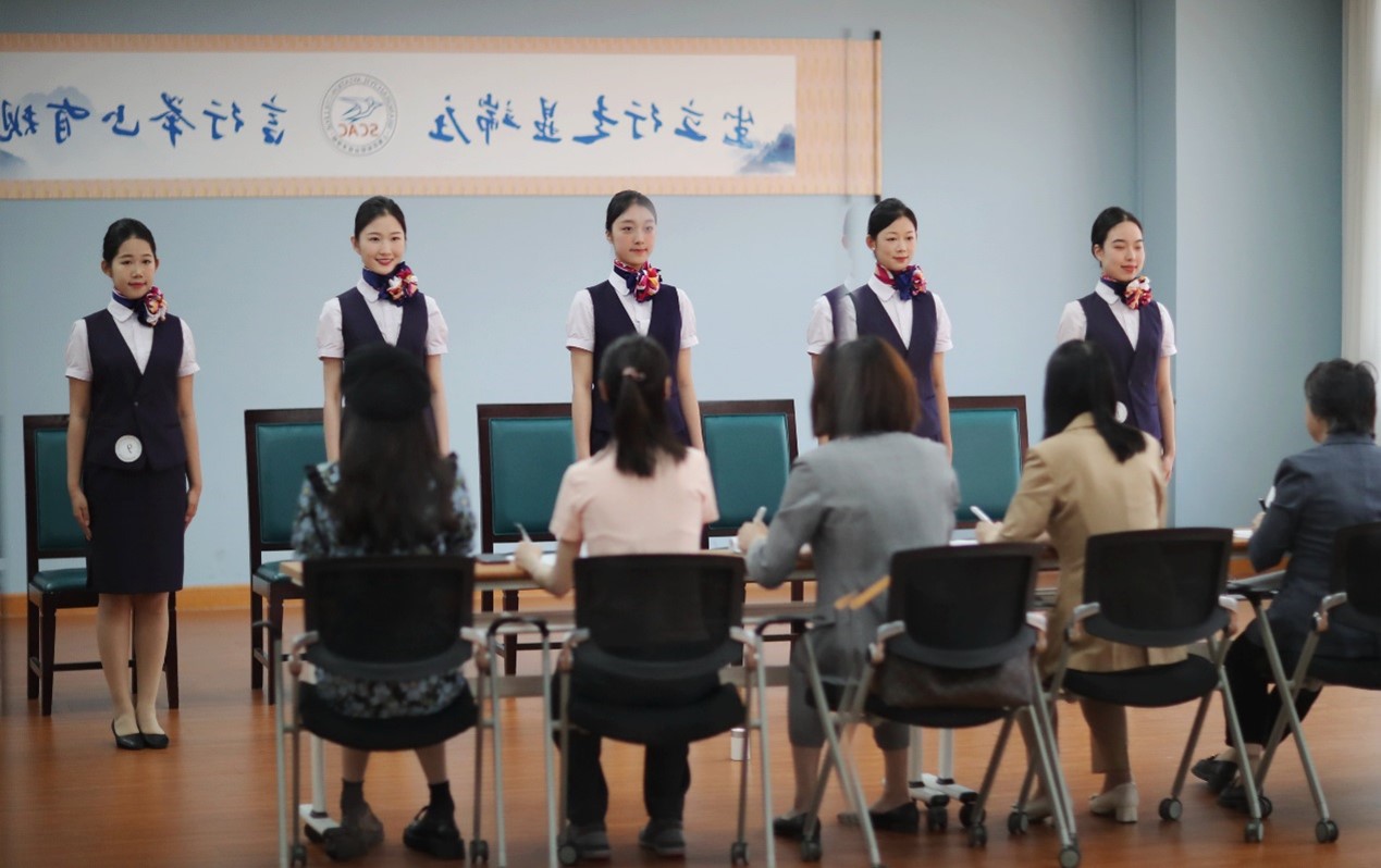 韩国大尺度巜偷欢2
