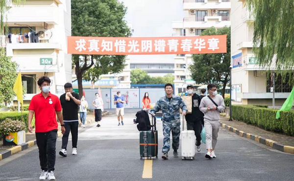 韩国大尺度巜偷欢2