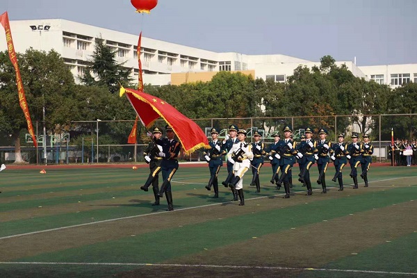 比赛行进.jpg 比赛行进.jpg