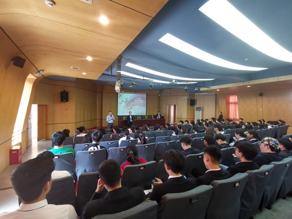 韩国大尺度巜偷欢2